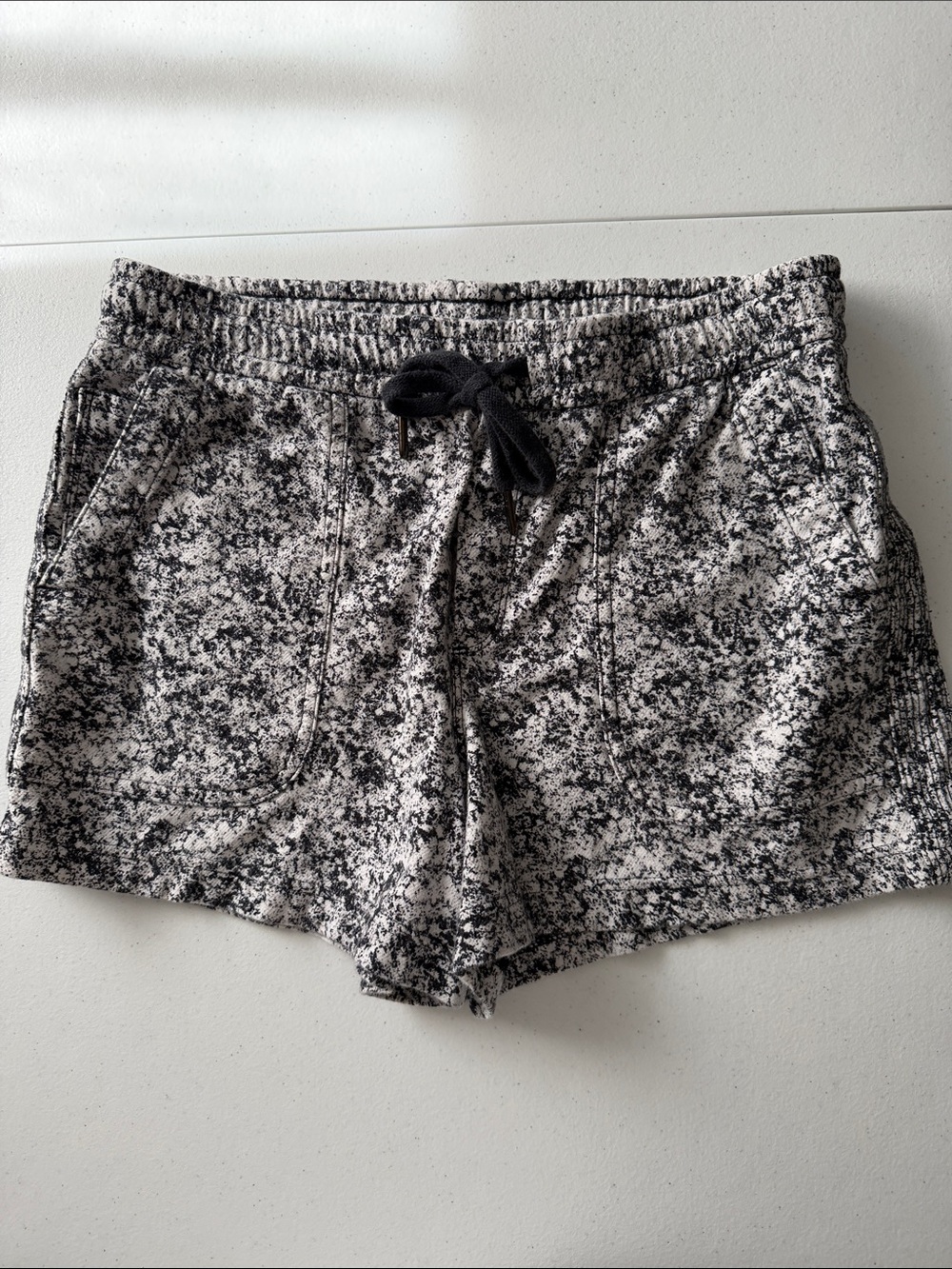 Athleta Farallon Black and White Cotton Blend Shorts Size S